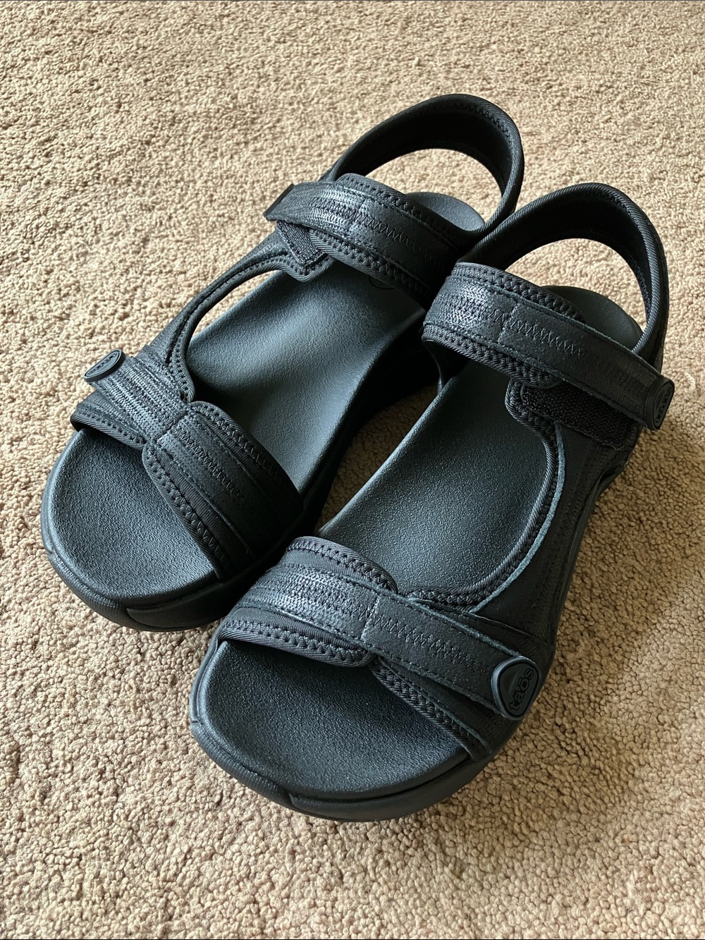 Taos Super Side sandals, size 10 NEW!